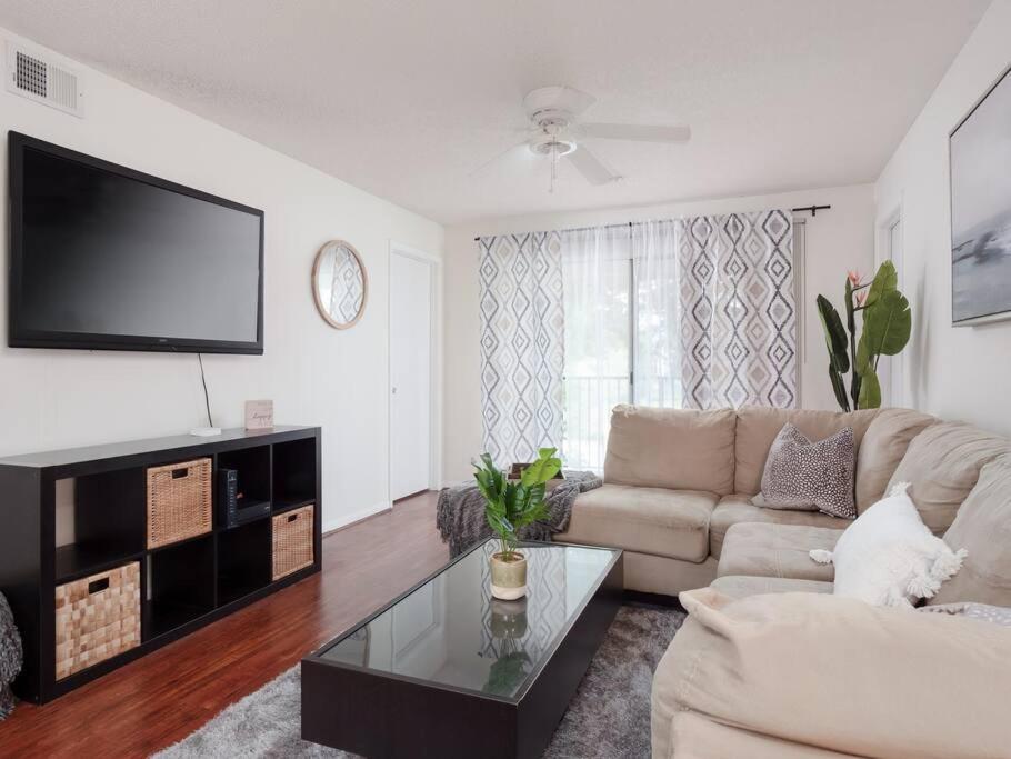 Spacious Condo Mins To Shands, University, & Downtown! Gainesville Extérieur photo
