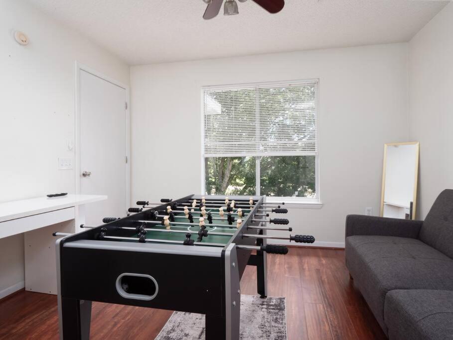 Spacious Condo Mins To Shands, University, & Downtown! Gainesville Extérieur photo